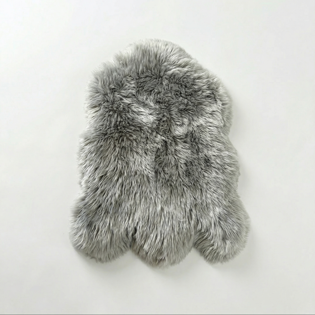 LUXURY FAUX FUR DOG BED